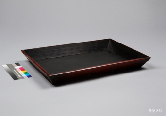 대표이미지 - Wooden Tray Inscribed with “Jeongmi Maengdong Garyesi”